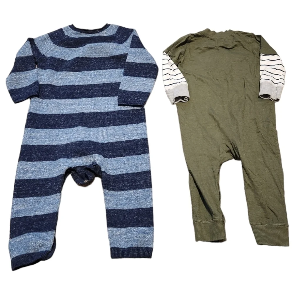 Lot of 4 Carter's & Baby Gap 1 Piece Romper Outfits / Footie Pajamas, 12 months